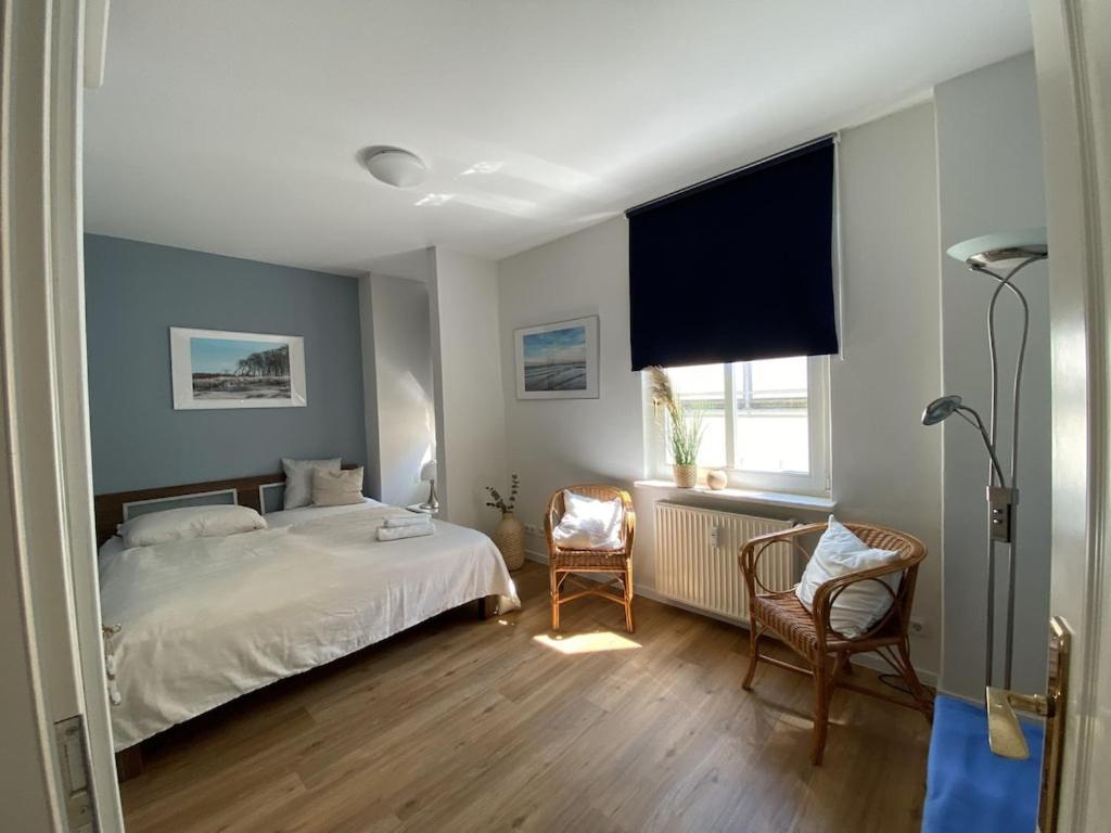 Villa Seeblick Warnemuende - Fewo Mit Meerblick Und Balkon Direkt Am Strand Fuer 2-4 Pers Rostock Eksteriør billede